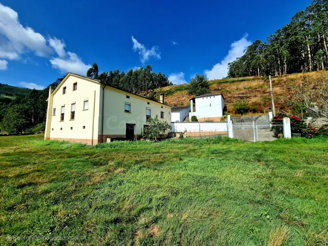 SE VENDE ENCANTADORA CASA EN EL IDILICO PUEBLO DE SANTIRSO D - foto 5