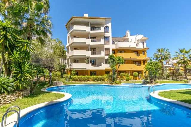ÁTICO CON VISTAS AL MAR, TERRAZA Y SOLÁRIUM PRIVADO EN PANOR - foto 2