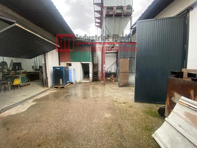 Nave industrial 887m² en venta - Zona Industrial — 9