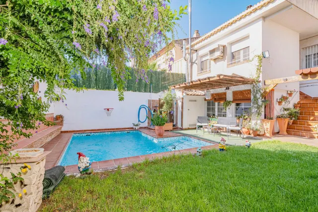 AMPLIA VIVIENDA EN CHAUCHINA CON PISCINA — 13
