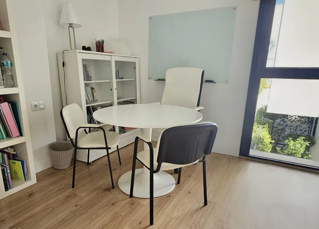 Vivienda unifamiliar pareada en urbanización de 18 vecinos, de 2019, con 230 m2 construidos, 200 m2 de jardín y piscina comunitaria, ubicada en la mejor zona de Córdoba — 35