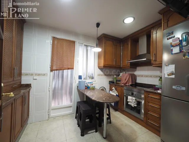 ¡Oportunidad única en Tomelloso! Se vende magnífico adosado  - foto 2