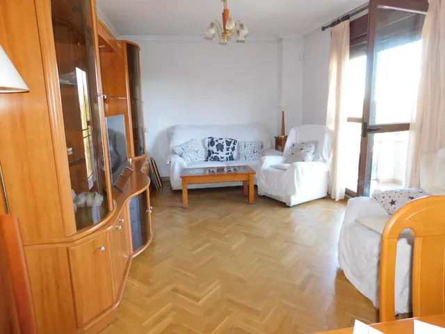 Piso zona ermita, 3 dormitorios, 2 baños, garaje, trastero y piscina — 7