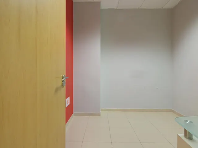 UN ESPACIO PREPARADO PARA TU PRÓXIMO NEGOCIO — 17