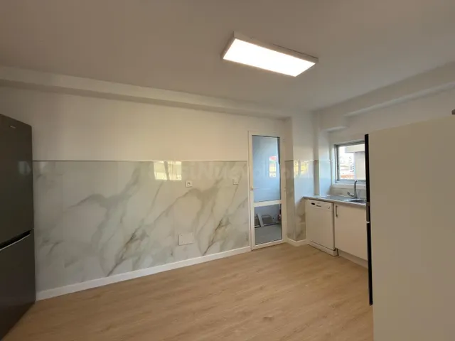 PISO EN VENTA EN AVENIDA DE ARTEIXO 84 SUPER LUMINOSO - foto 3