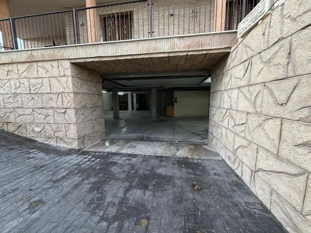 Chalet independiente con 400 m2 construidos, gran parcela y garaje — 49