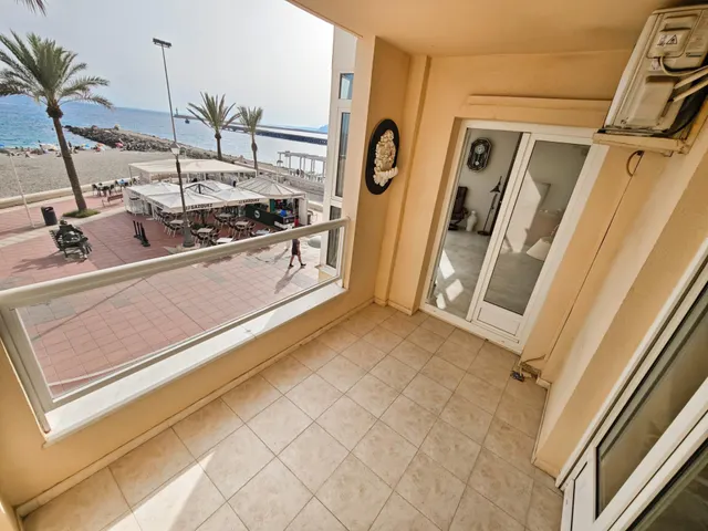 En Venta Piso en el Paseo Maritimo de ALmeria Capital — 27