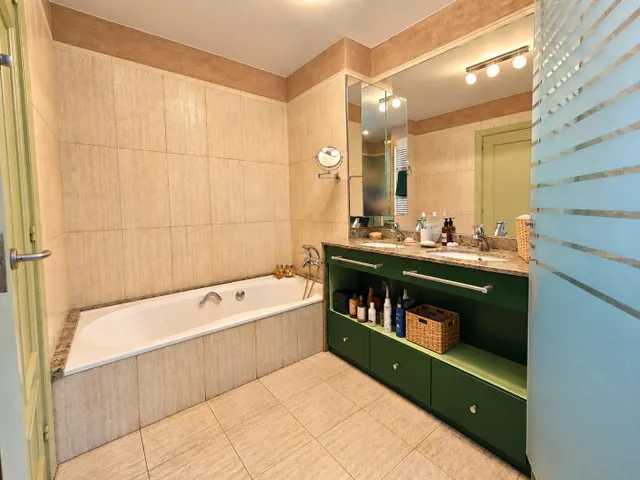 Casa con jardín y piscina en Premià de Dalt — 44
