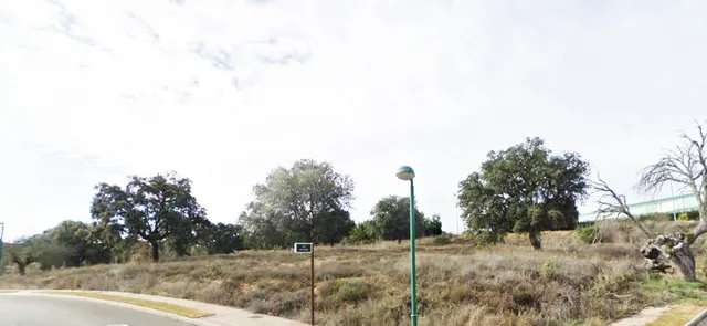 Urbis te ofrece una parcela en venta en Urbanización Oasis G