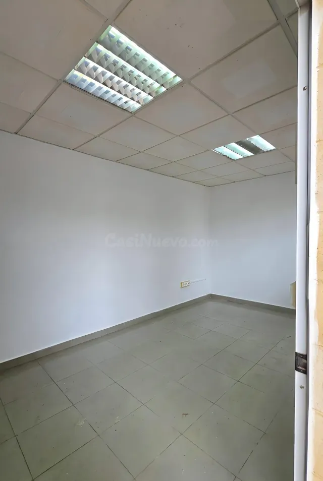 NAVE INDUSTRIAL EN VENTA EN LA BARCA DE LA FLORIDA (JEREZ) | - foto 4
