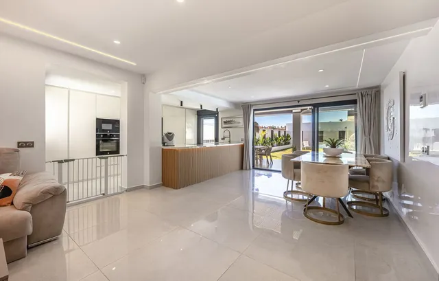 Chalet 3 habitaciones 260m² en venta - Costa Del Sol — 12