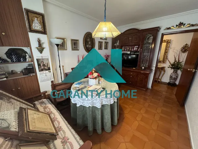 ¡PISO EN VENTA EN CÁNOVAS! AMPLIO Y CON GARAJE INCLUIDO ✨ — 24
