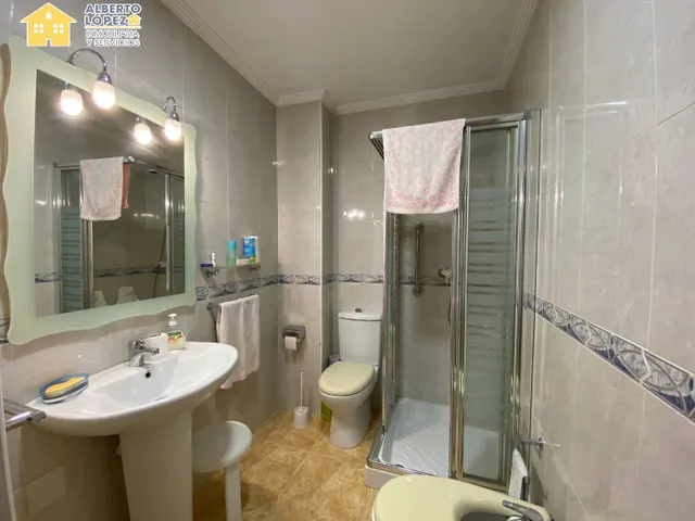 Vivienda de 3 dormitorios en alquiler de larga estancia en El Altet, Elche. — 17