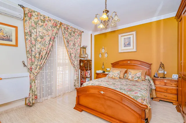 Fantástica casa adosada con gran patio, sótano habitable y excelente luminosidad !! — 27