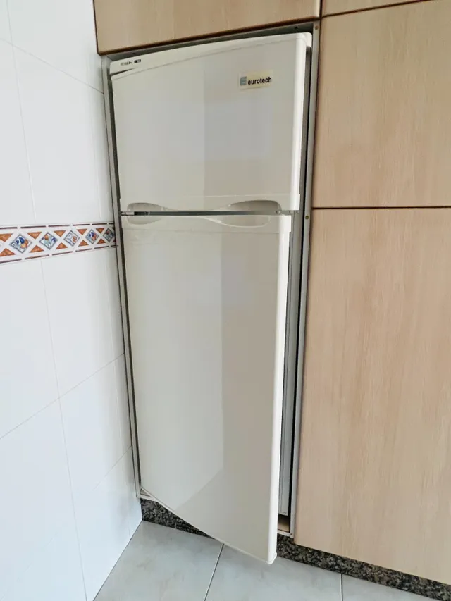 PISO EN CALLE CASTELLANA, EN CAMBRE — 11