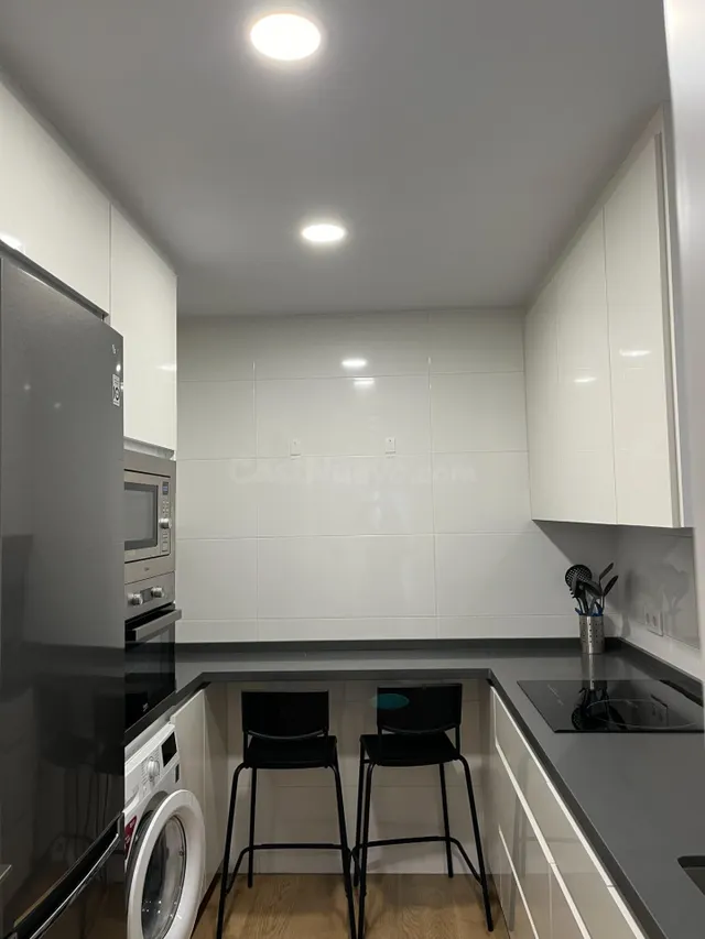 Nervión, Ramón y Cajal. Excelente vivienda reformada y amueblada de 2 habitaciones. Garaje. — 3