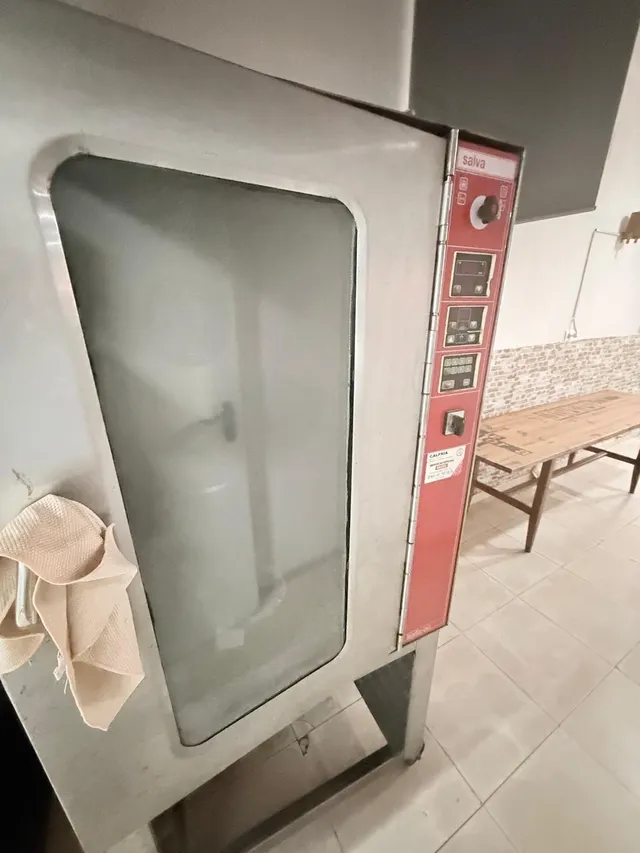 ¡Tu negocio en el foco de atención! Local comercial de 97 m2 muy luminoso en Carolinas Bajas — 36