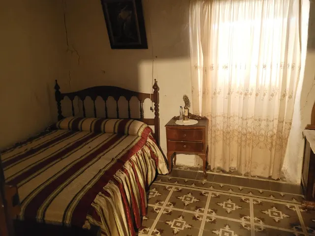 CASA CON CORRAL y TERRENO EN SAN MARTÍN DE UNX — 17