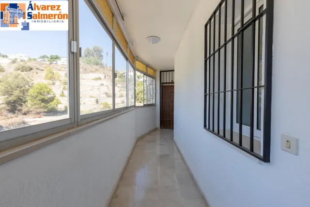 ¡exclusivo apartamento en primera linea de playa con reforma integral de alta gama! — 31