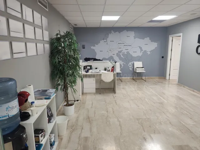 Oficina de lujo en Avda. Gran Capitán esquina con Vial Norte - foto 5