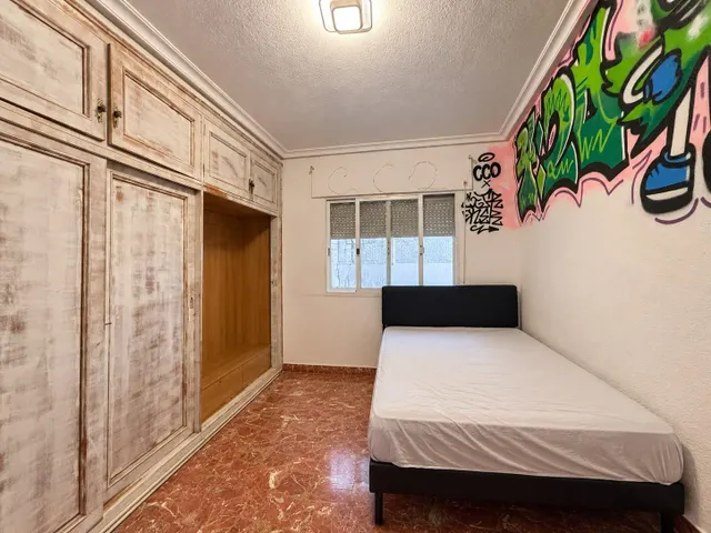 Piso en venta de 4 dormitorios, 3 baños, balcón y patio — 12