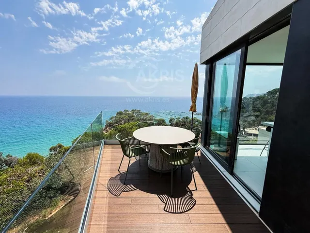 Chalet Independiente en Santa Cristina D'Aro — 3