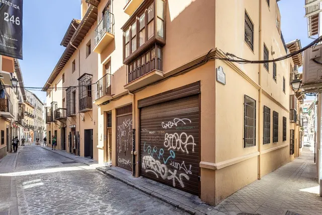 PISO TURÍSTICO JUNTO PLAZA DE DERECHO - GRANADA — 17