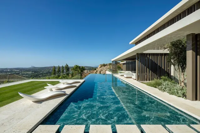 VILLA DE LUJO EN LA RESERVA DE SOTOGRANDE CON VISTAS AL MAR — 5