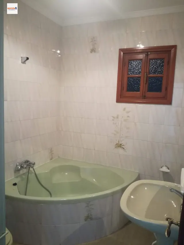 Casa independiente en parcela de 975 m2 con piscina — 28