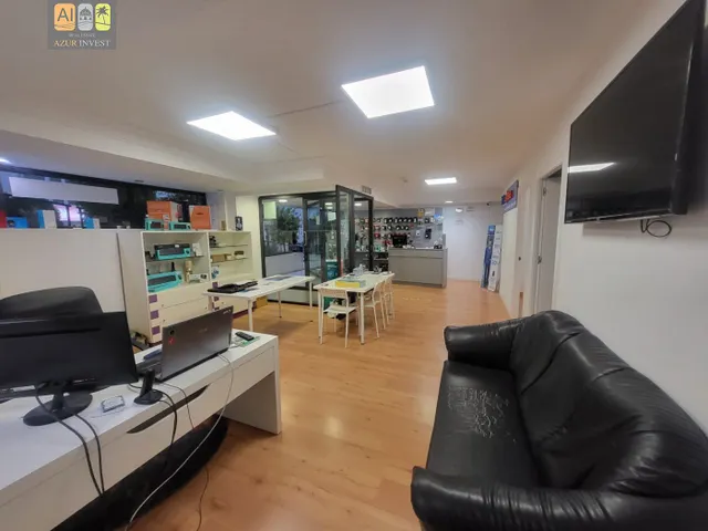 LOCAL COMERCIAL EN PLENO CENTRO DE ALTEA — 12