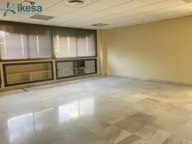 Venta de Oficina en Sevilla - foto 2
