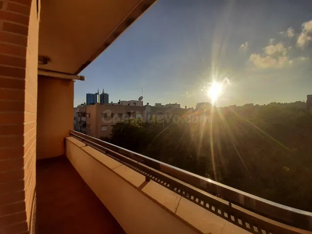 Ático dúplex de 3 habitaciones con garaje en La Flota - foto 3