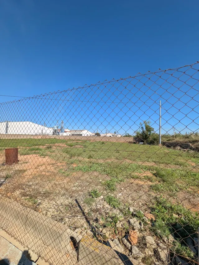 Nave industrial en Alzira con 3.678 m2 de parcela y potencial de ampliación — 11