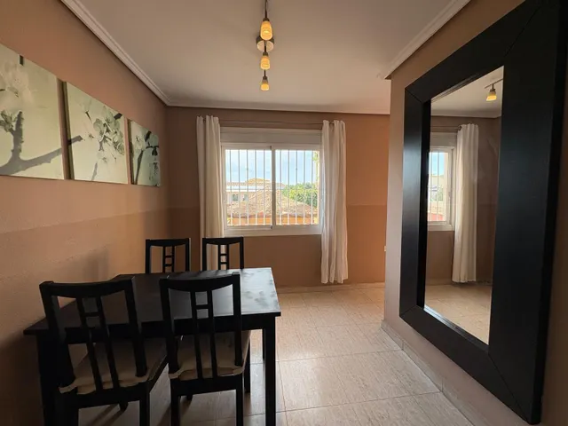 Bungalow de 3 dormitorios y 2 Baños con 2 Terrazas y Piscina en Gran Alacant. — 11