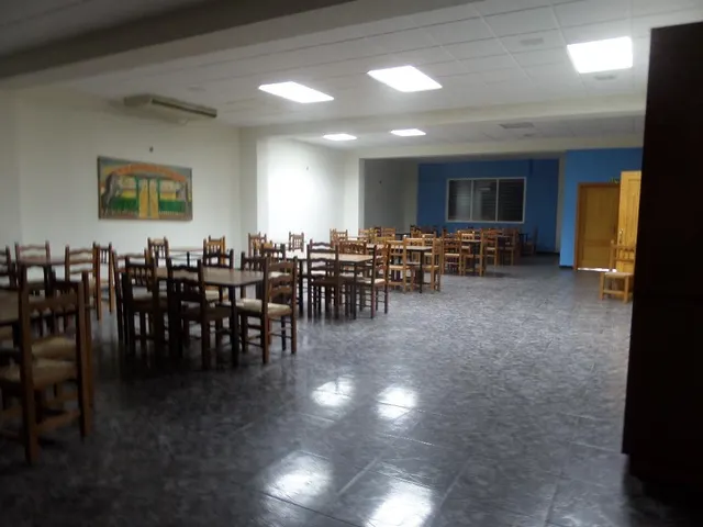 Fantástico restaurante de 370 m2, vivienda  2 plantas de 400m2 y terreno rústico de 6.912m2 LA GUIA — 6