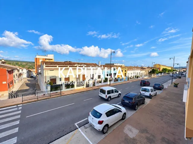 ESTUPENDA CASA ADOSADA CON GARAJE PRIVADO A LA VENTA EN ENGUERA — 14