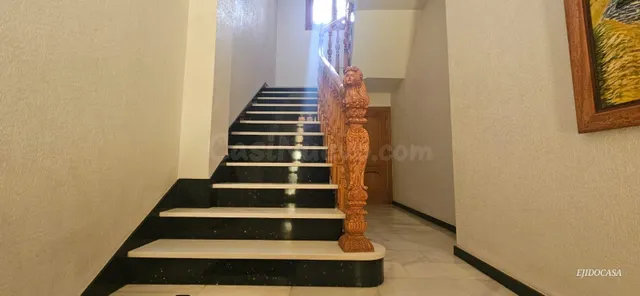 Gran vivienda en pleno centro de El Ejido – Ubicación inmejo - foto 2