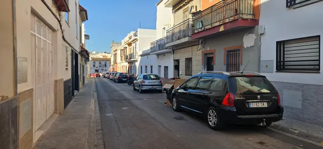 Amplia plaza de garaje en zona los pirralos-cristobal colon — 11
