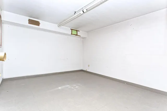 Local comercial 242m² en venta - Sagrada Familia — 10