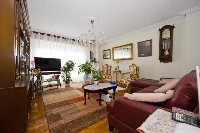 Piso 4 habitaciones 107m² en venta - Los Castros - foto 2