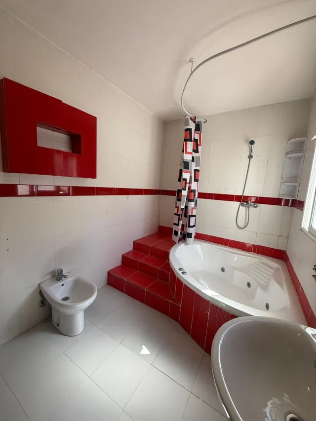 MAGNIFICA CASA EN FERNAN NUÑEZ!! — 16