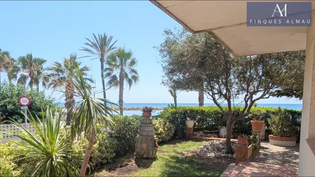 Exclusiva Casa en Primera Línea del Mar — 21