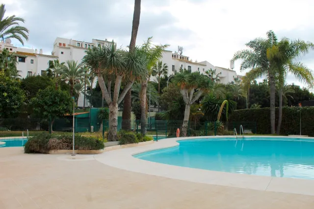 Ático con terrazas panorámicas en Puerto Banús — 22