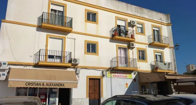 SE VENDE piso OKUPA en C Carretera Lora 65 de Cantillana - foto 3