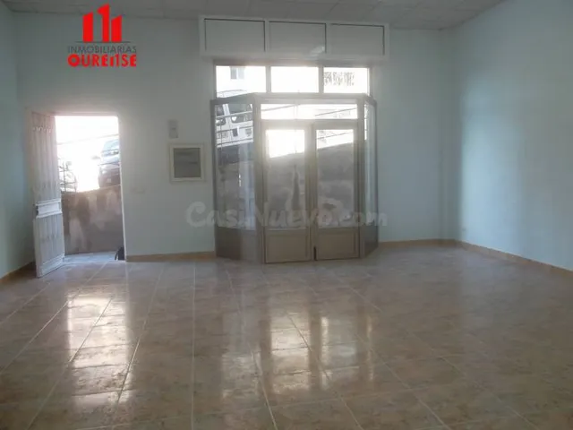 LOCAL REFORMADO EN LA ZONA DE MARIÑAMANSA