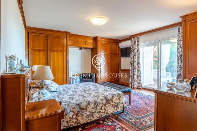 Casa independiente con piscina y jardín en Vallpineda — 16