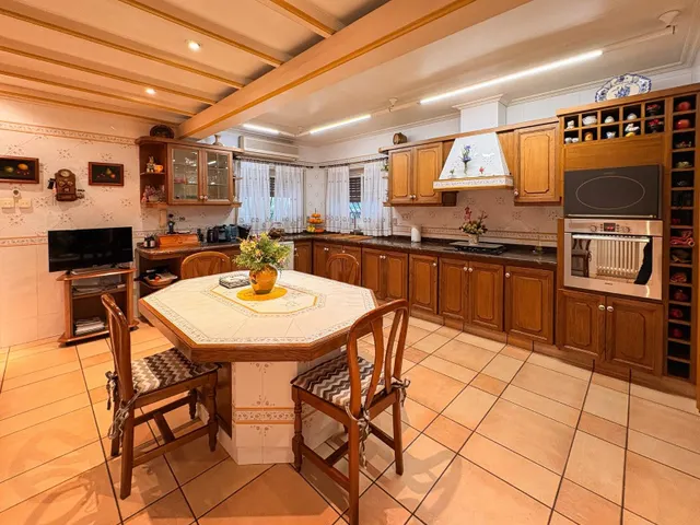 Casa 7 habitaciones 946m² en venta - Maitino-Perleta — 12