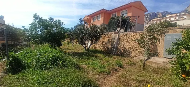 CHALET INDEPENDIENTE CON PARCELA URBANA. IDEAL INVERSORES. - foto 2