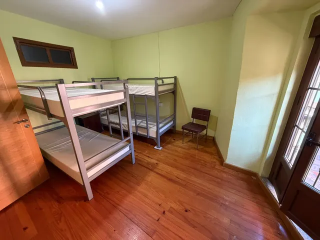 Venta albergue en el camino de Santiago en Cacabelos — 14