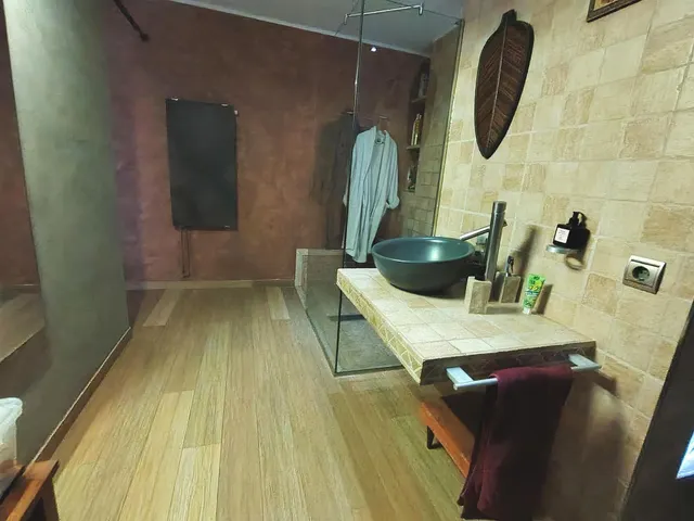 Piso en el centro para entrar a vivir. exterior y con plaza de aparcamiento. — 46